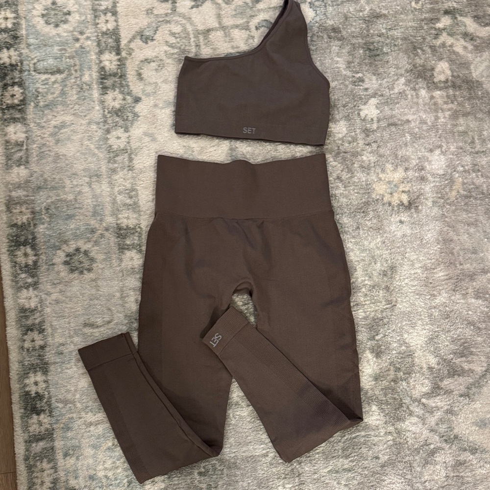 SET active Brown One-Shoulder Sports Bra and Leggings Set